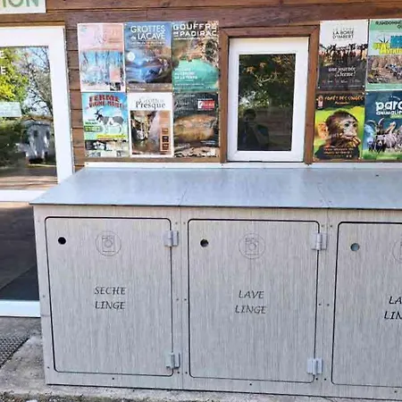 Mobil-home Avec Terrasse - 4 Pers. - Api-1-52-2915 Rocamadour
