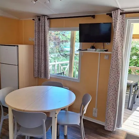 Camping Mobil-home Avec Terrasse - 4 Pers. - Api-1-52-2915 Rocamadour