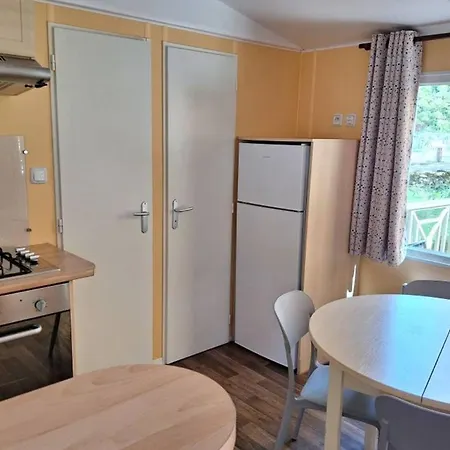 Camping Mobil-home Avec Terrasse - 4 Pers. - Api-1-52-2915 Rocamadour